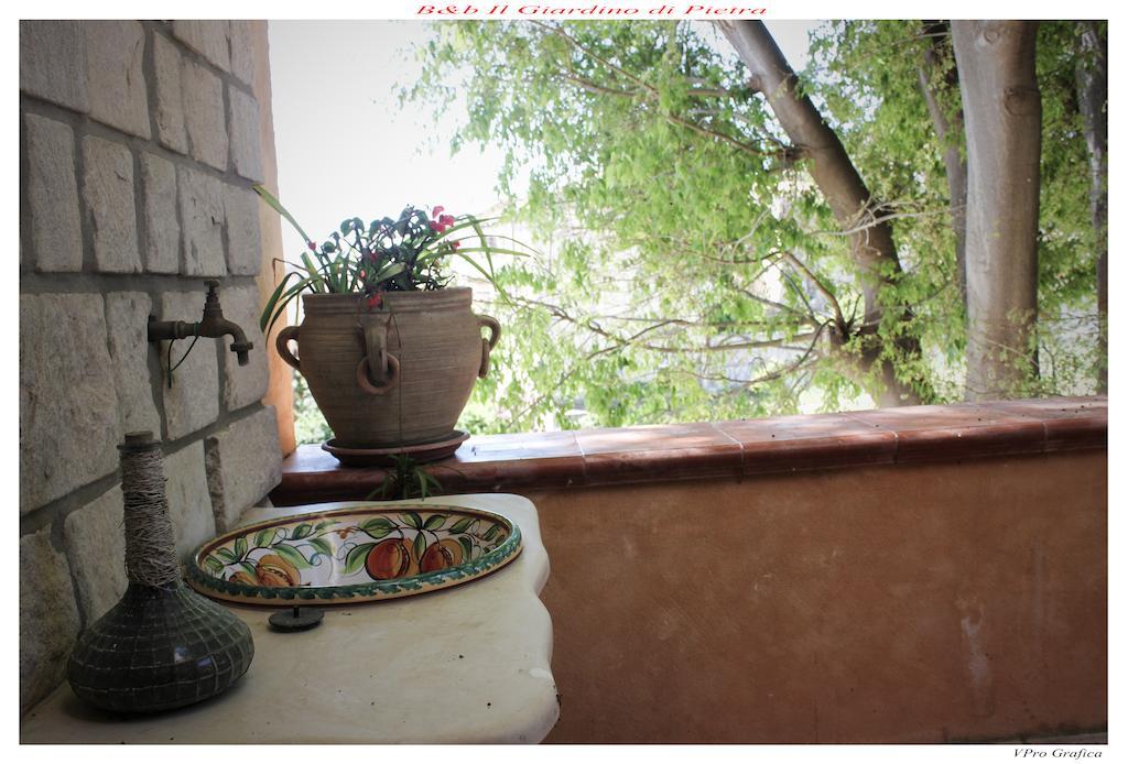 Il Giardino Di Pietra Bed and Breakfast Noto Rum bild